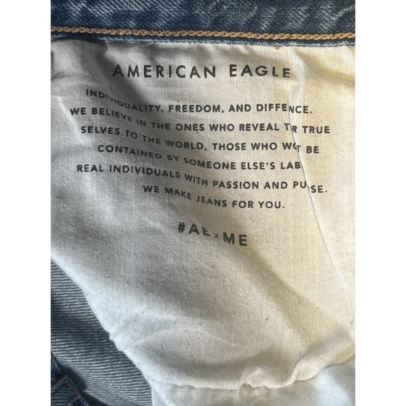 American Eagle Jeans 90’s Boyfriend Distressed Women’s 6 Long Blue **READ** - Picture 5 of 10